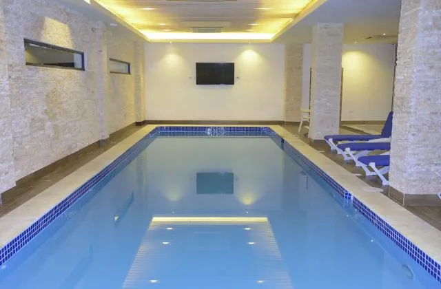 Weston Suite Hotel Santo Domingo piscina